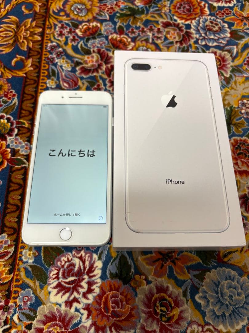iPhone 8 Plus au版 256Gジャンク背面割れ 残債なし補修歴あり