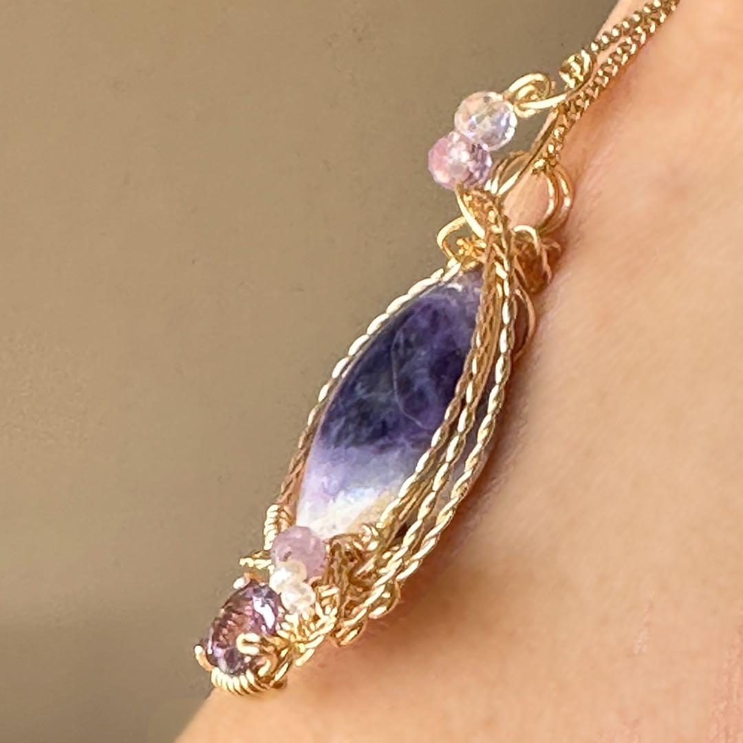 魅惑の深紫✴︎ 希少石ティファニーストーンのワイヤージュエリー