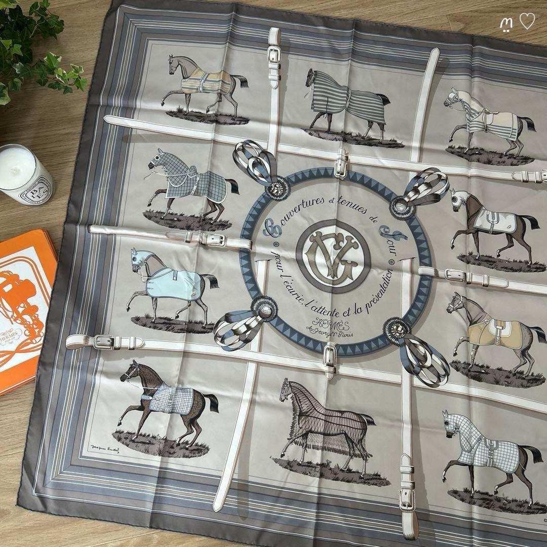 HERMESエルメス　カレ90　馬着　シルクスカーフ　グレージュ　ホースモチーフ