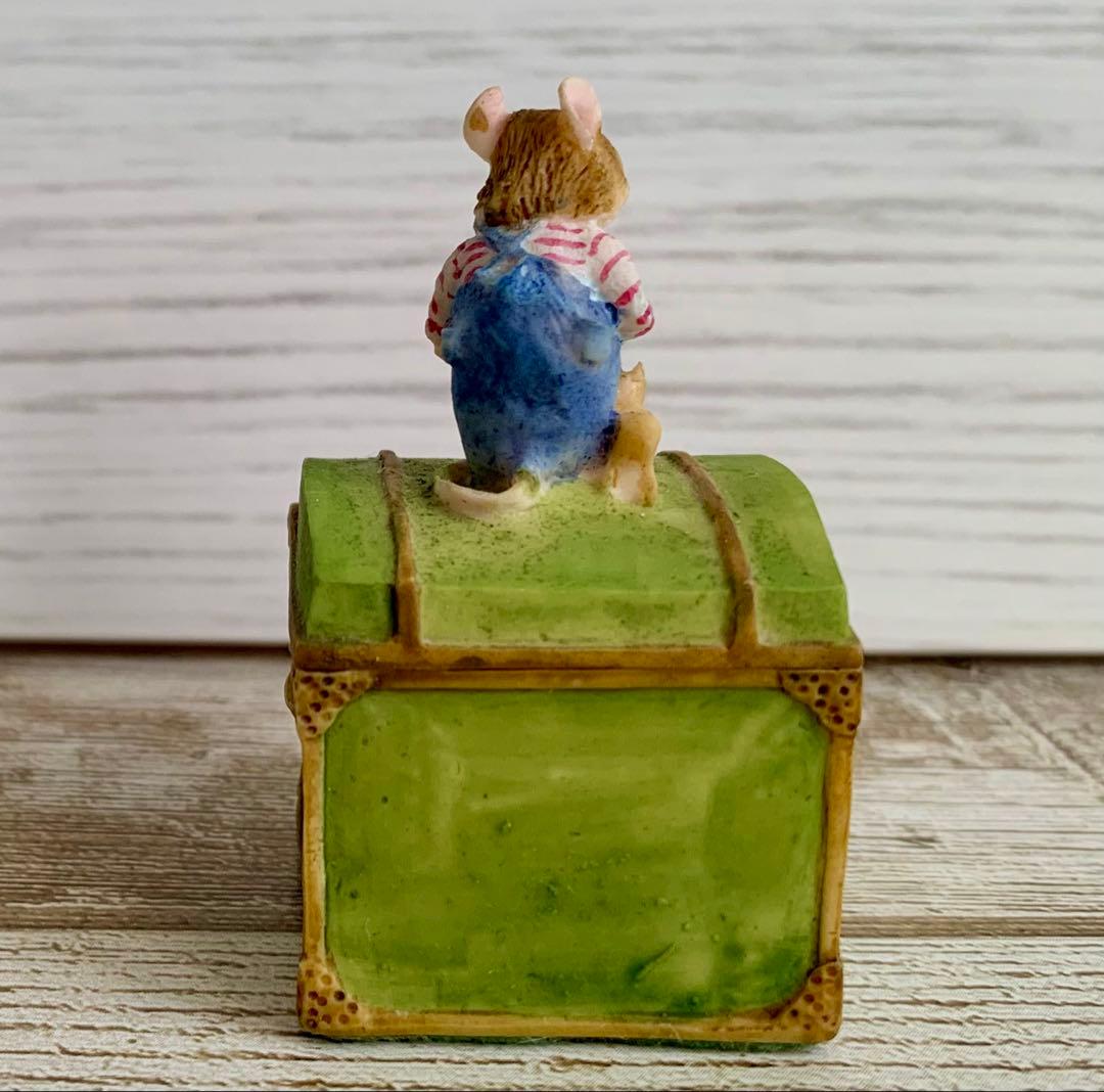 ミニチュアトイチェスト ウィフレッド ブランブリーヘッジ エネスコ