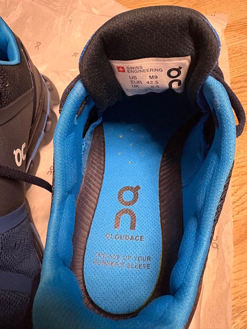 On（オン）メンズ CLOUD ACE 99863 ネイビー色２７cm未使用品