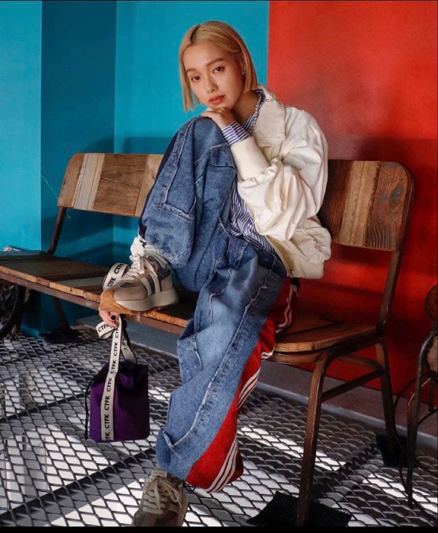 Three Four Time スリーフォータイム サイドスイッチデニムパンツ