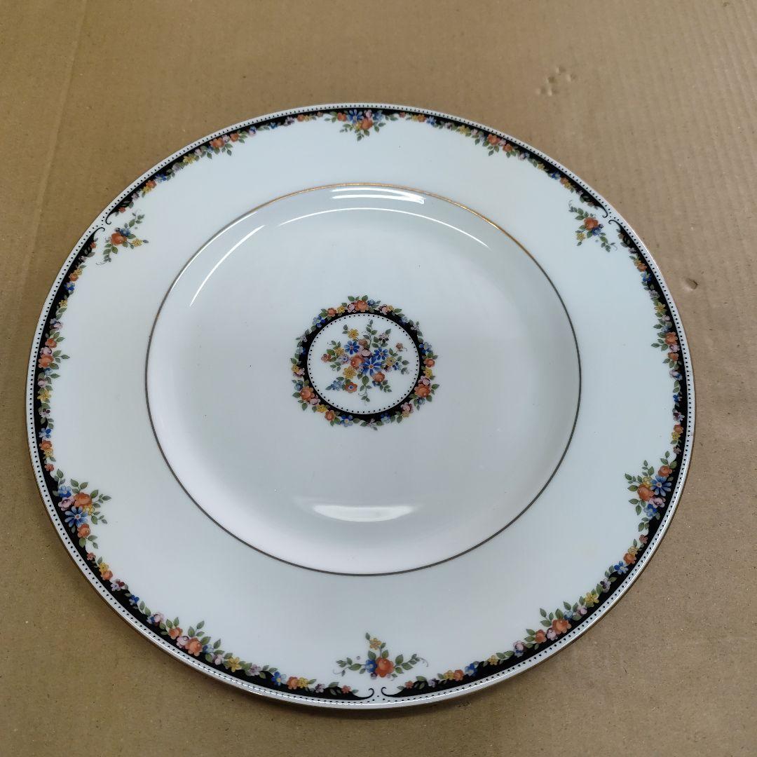 ウェッジウッド　オズボーン　黒壺