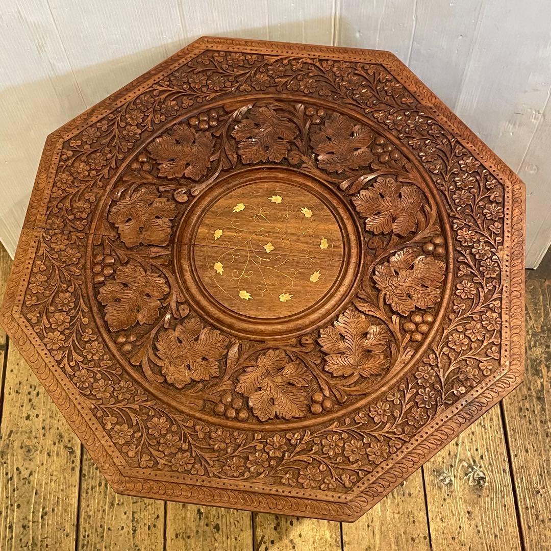 サイドテーブル　木製　木彫　アンティーク　住まい　机　美術品　工芸品