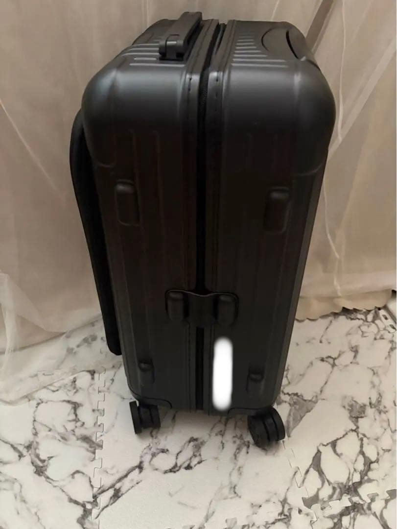 リモワRIMOWA ⭐︎キャリーケース⭐︎ブラック⭐︎機内持ち込みサイズ ⭐︎