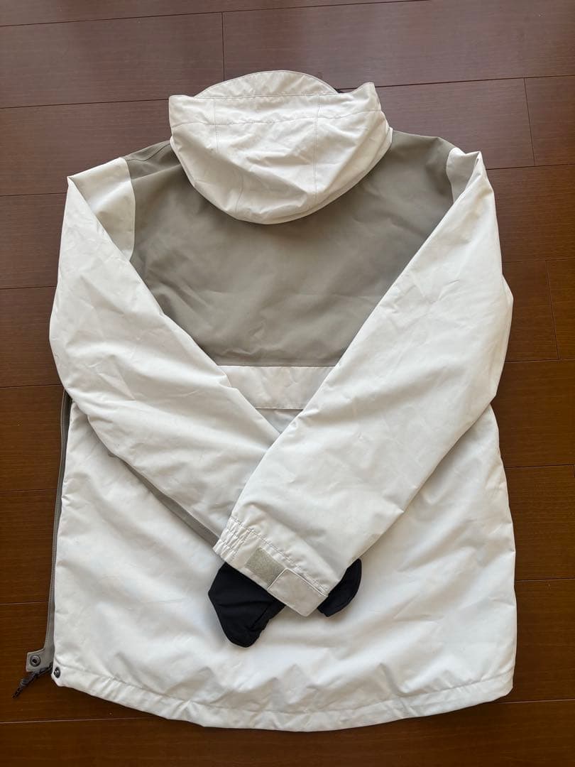 あいAIRBLASTER STAY WILDパーカー グレー/ホワイト M