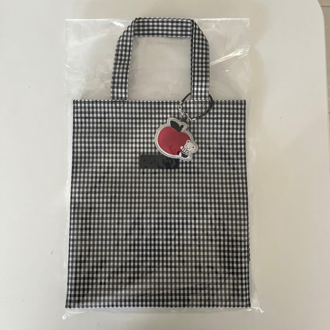 ファミリア　バッグ　ブラックチェック