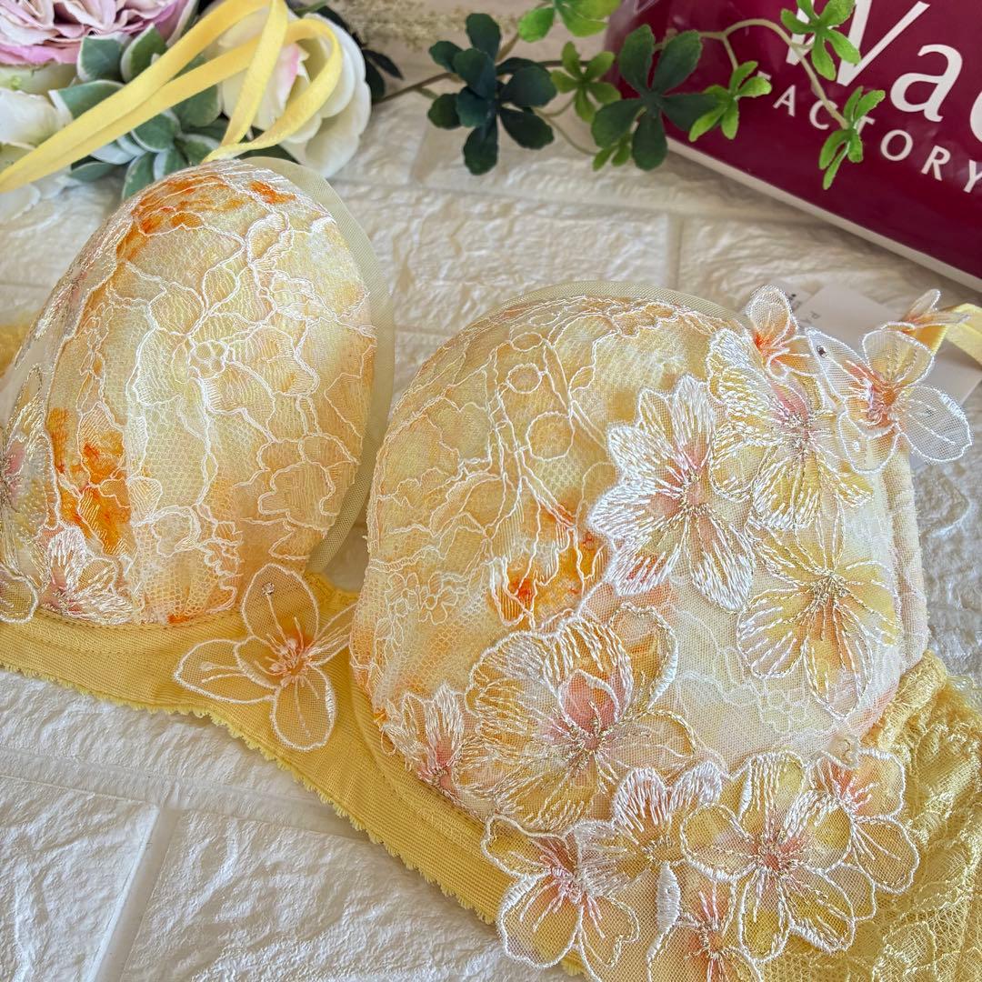 Wacoal パルファージュ 上下セットF65❣️イエロー♡ᵕ̈*大人可愛い♬.*