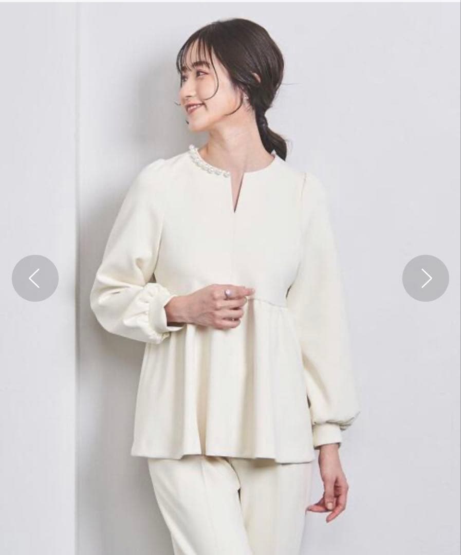 ユナイテッドアローズ　SPONGY パールモチーフ ペプラム ブラウス　ホワイト