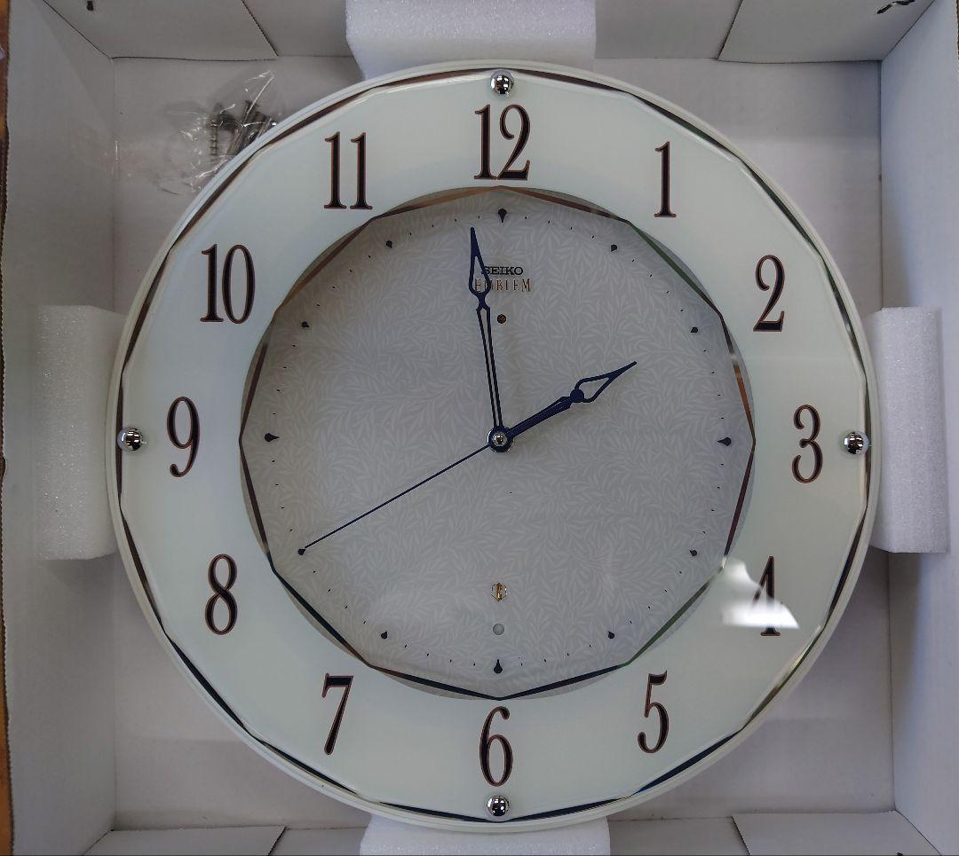 訳あり品　セイコー　エンブレム　電波掛け時計