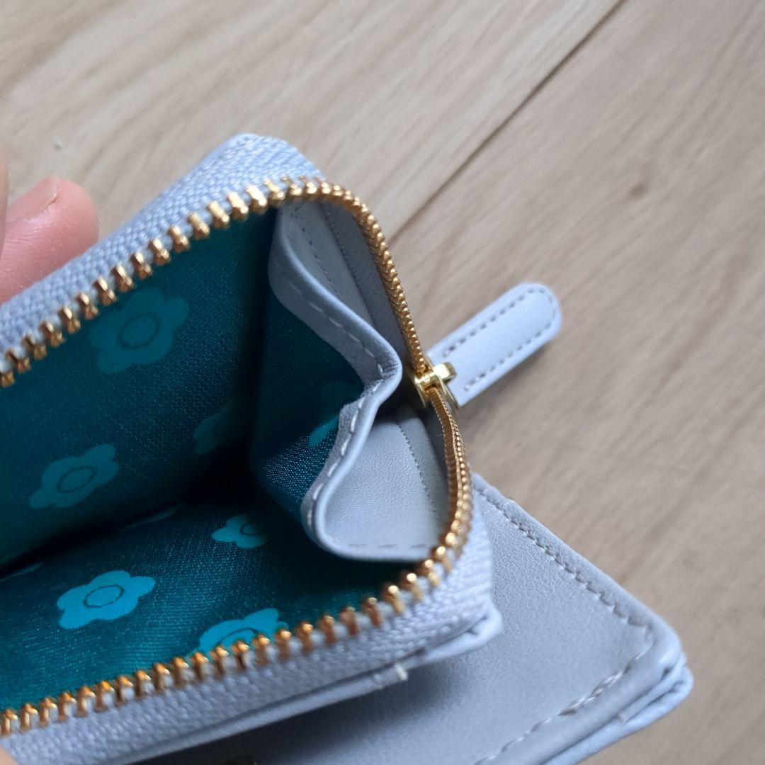 MARY QUANT 二つ折り財布 水色　箱付き