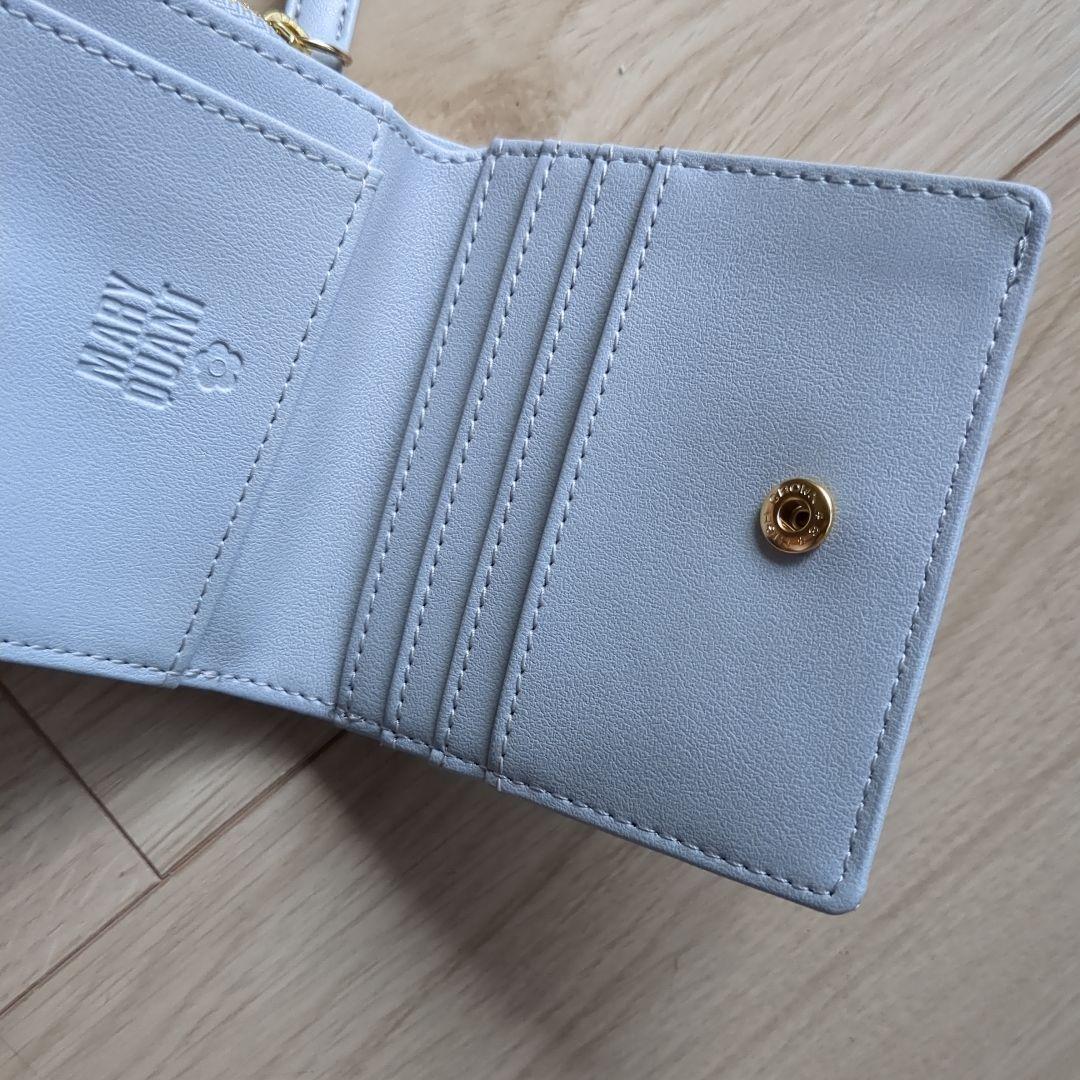 MARY QUANT 二つ折り財布 水色　箱付き