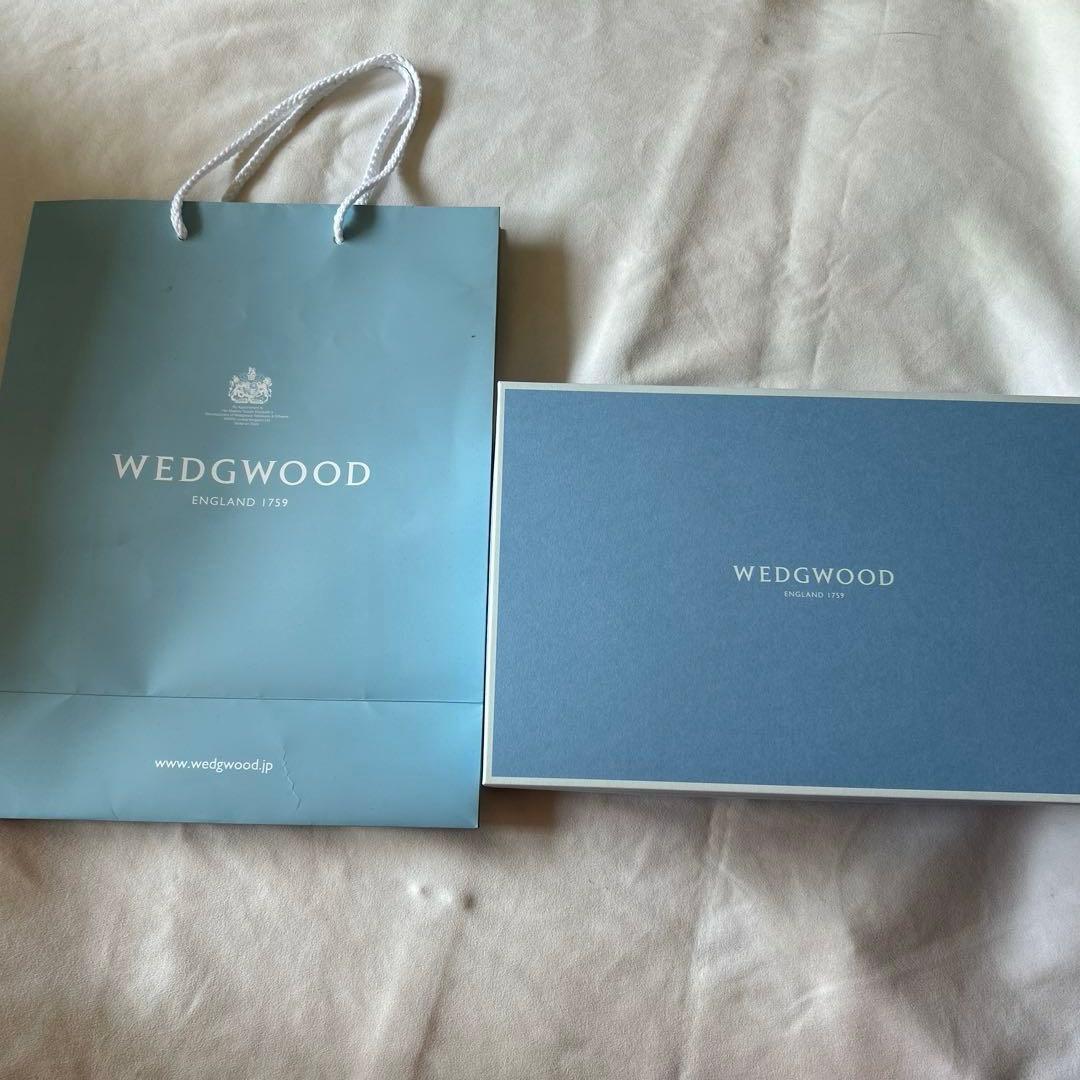 ウェッジウッドウェッジウッド レースゴプレート 20cmマグカップ 2セット