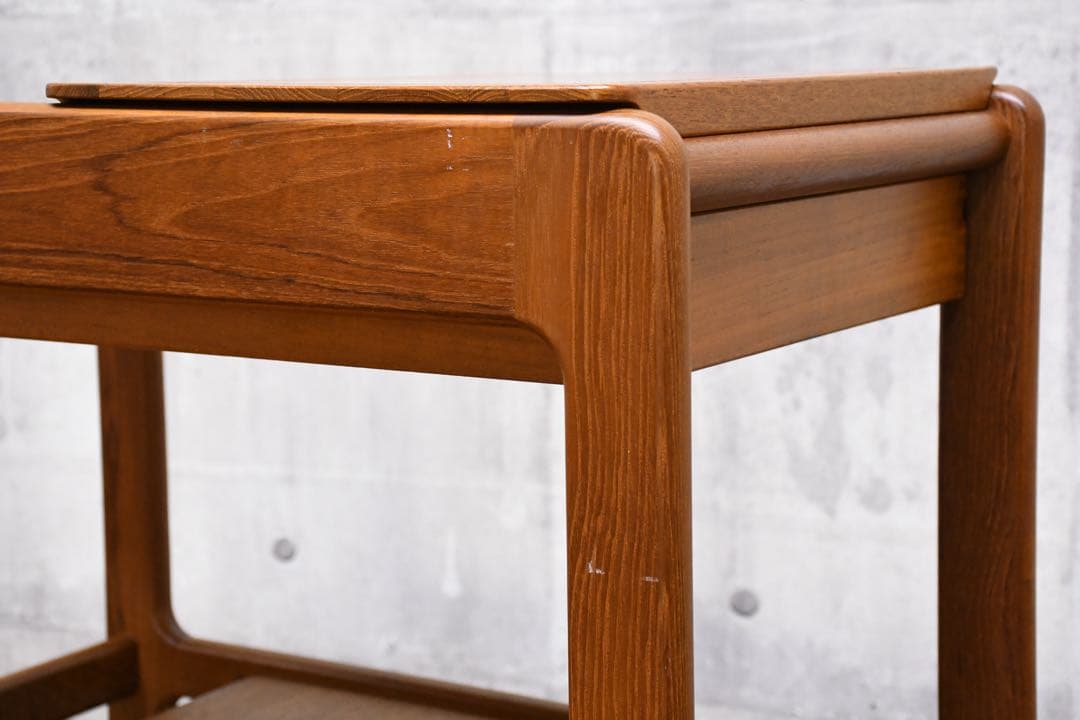 EFK9 北欧ヴィンテージ デンマーク チーク材 トレイ付きキャスターワゴン