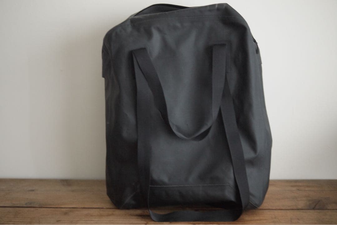 アークテリクスヴェイランス　トートバック