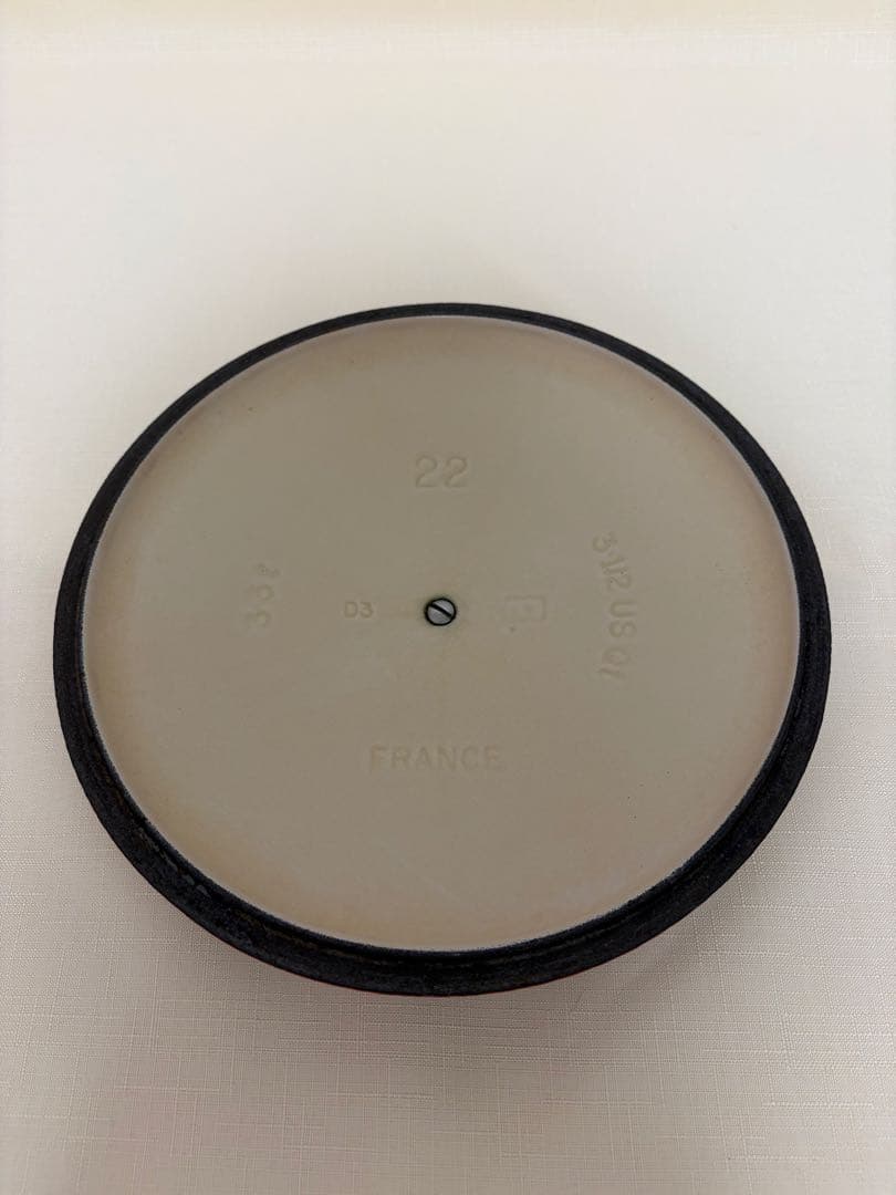 Le Creuset 赤い鋳鉄鍋 22cm