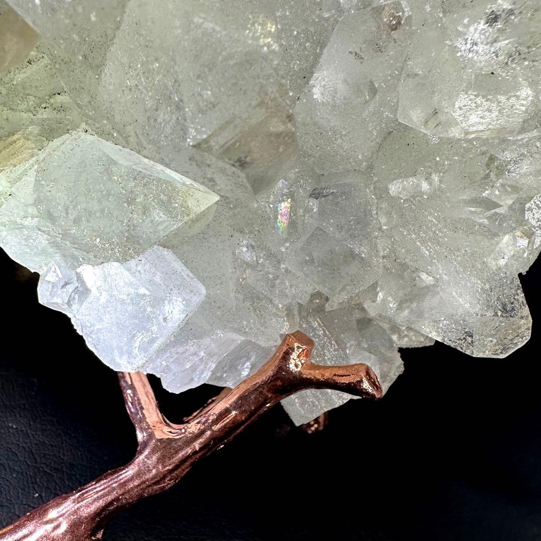 5A級天然石 アポフィライト 虹☆綺 麗☆キラキラ インド産の魚眼石A709