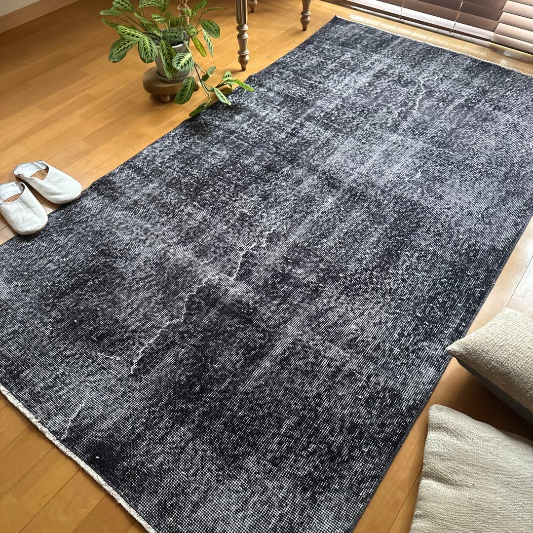 110×203 ブラックグレイオーバーダイ　ワンカラー　トルコヴィンテージラグ