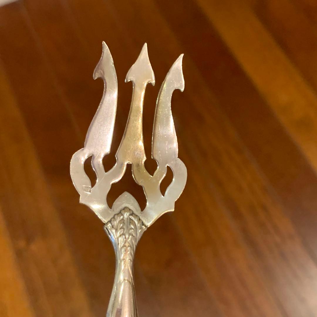 フランスアンティーク　リボンモチーフ★シルバーのラザニアスプーン