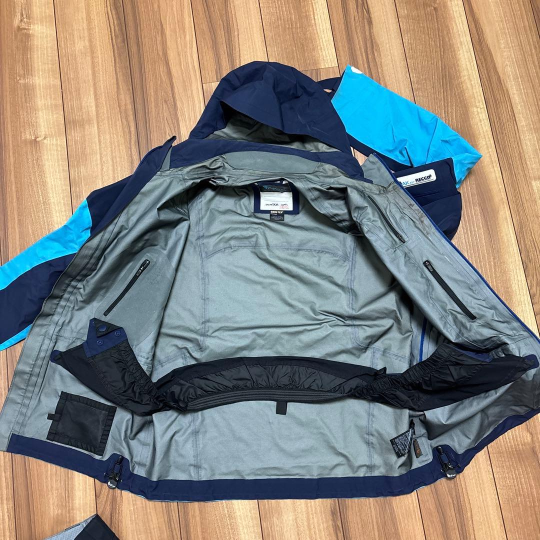 値下げ　美品　バートン　BURTON AK457 ゴアテックス　メンズ上M下S