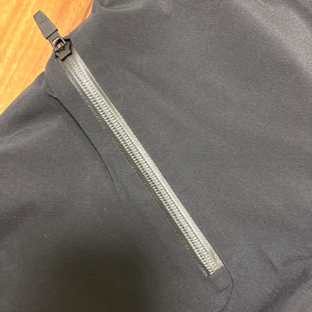 値下げ　美品　バートン　BURTON AK457 ゴアテックス　メンズ上M下S