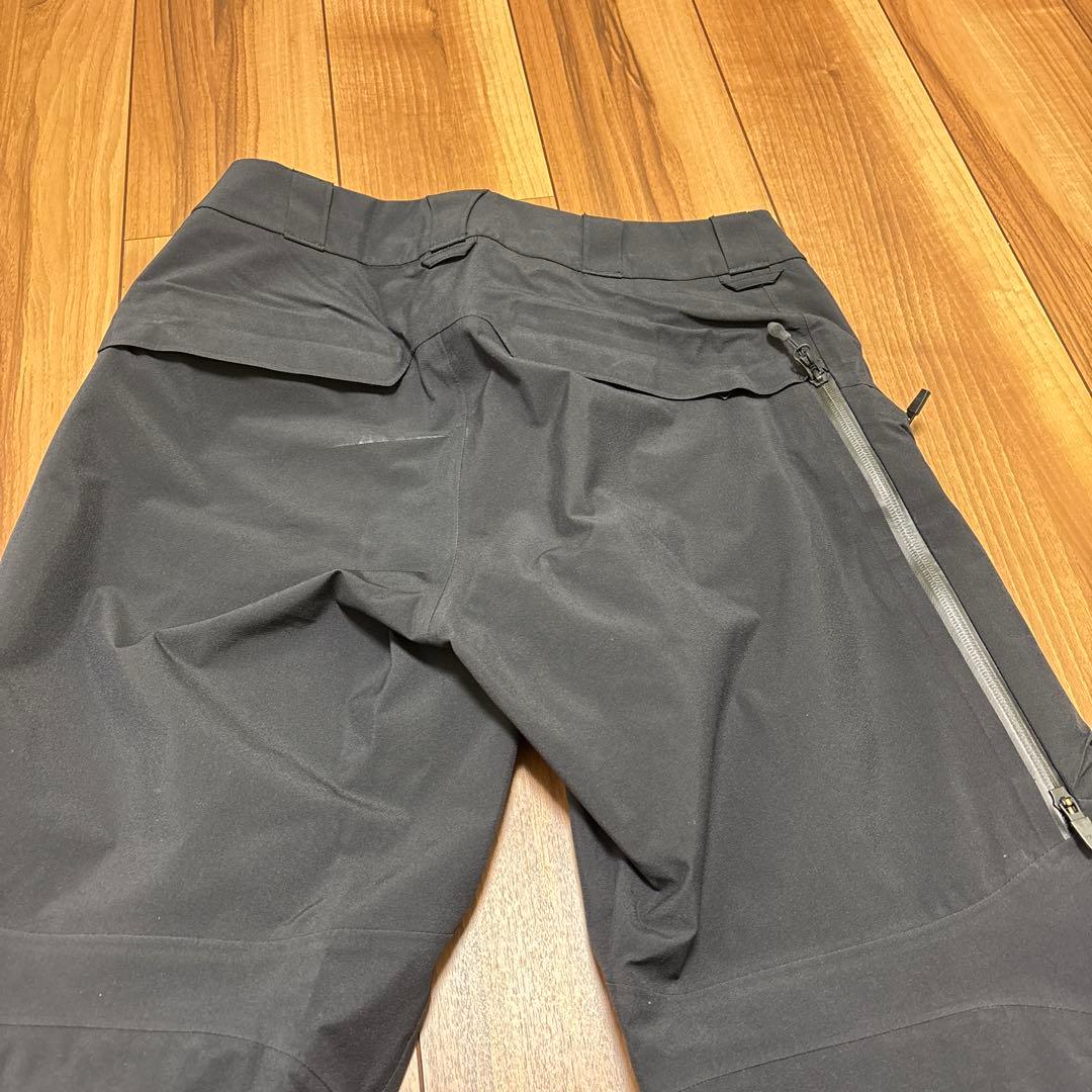 値下げ　美品　バートン　BURTON AK457 ゴアテックス　メンズ上M下S