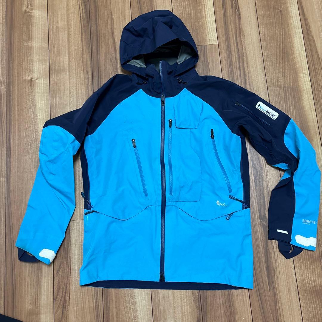 値下げ　美品　バートン　BURTON AK457 ゴアテックス　メンズ上M下S