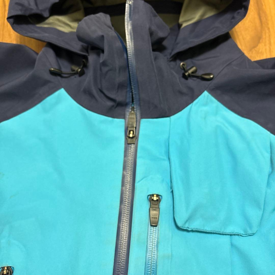 値下げ　美品　バートン　BURTON AK457 ゴアテックス　メンズ上M下S