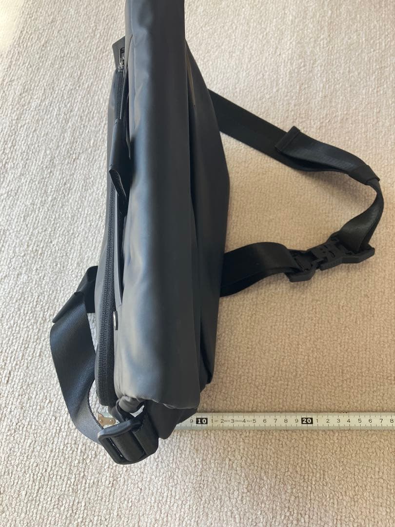 ブラック メッセンジャーバッグ 防水