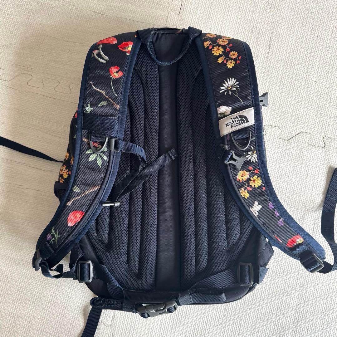 THE NORTH FACE SINGLE SHOT ボタニカル花柄リュック