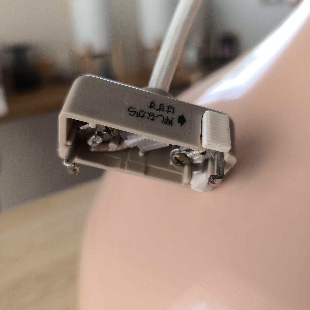 ピンクドーム型ペンダントライト