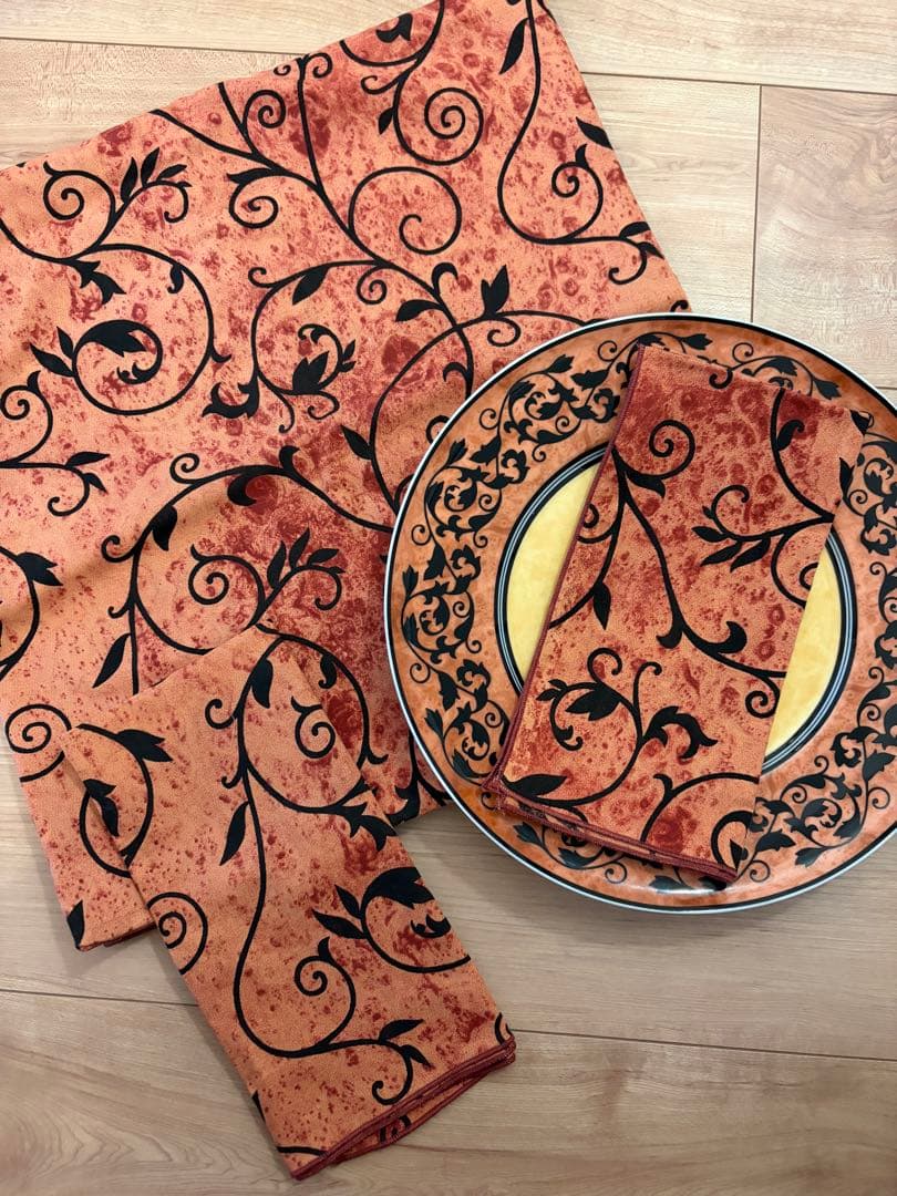 ジュヌビエーブ・レチュ　GENEVIEVE LETHU　クリスマスローズ柄