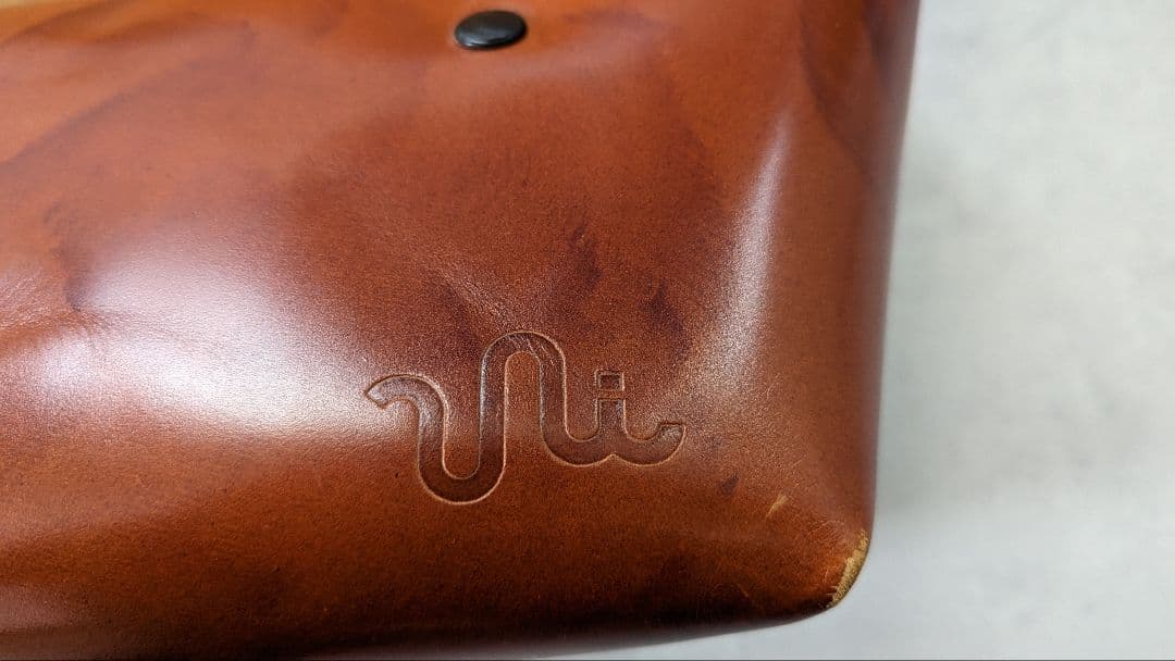 Uni&co ユニアンドコー メッセンジャーバッグ(S) キャメル