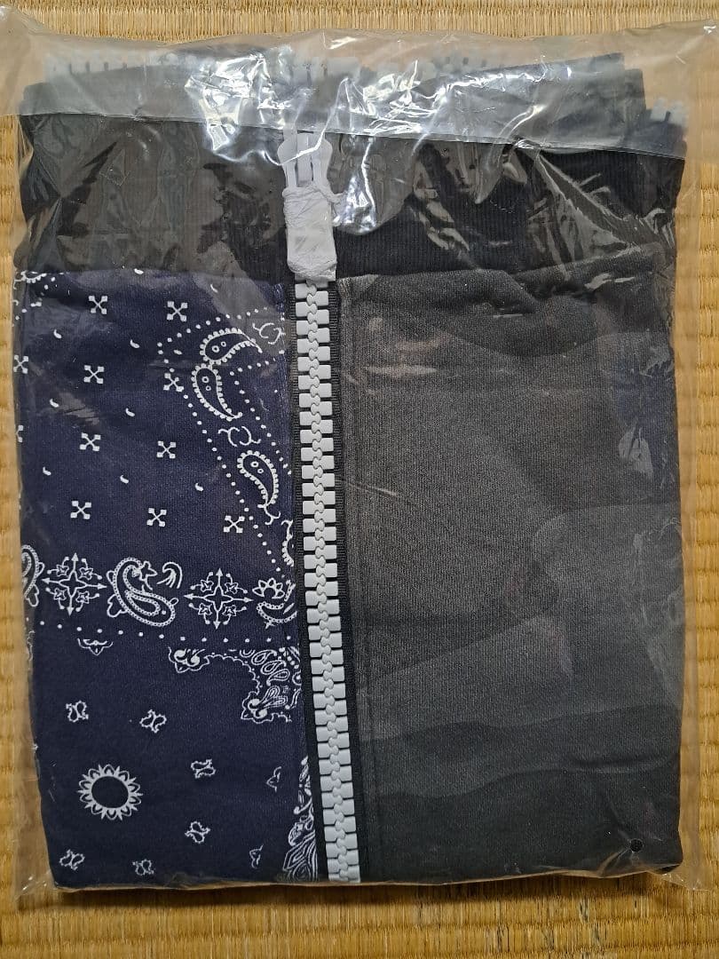 ア*ん様 新品 1PIU1UGUALE3 RELAX カモ×ペイズリー スウェッ