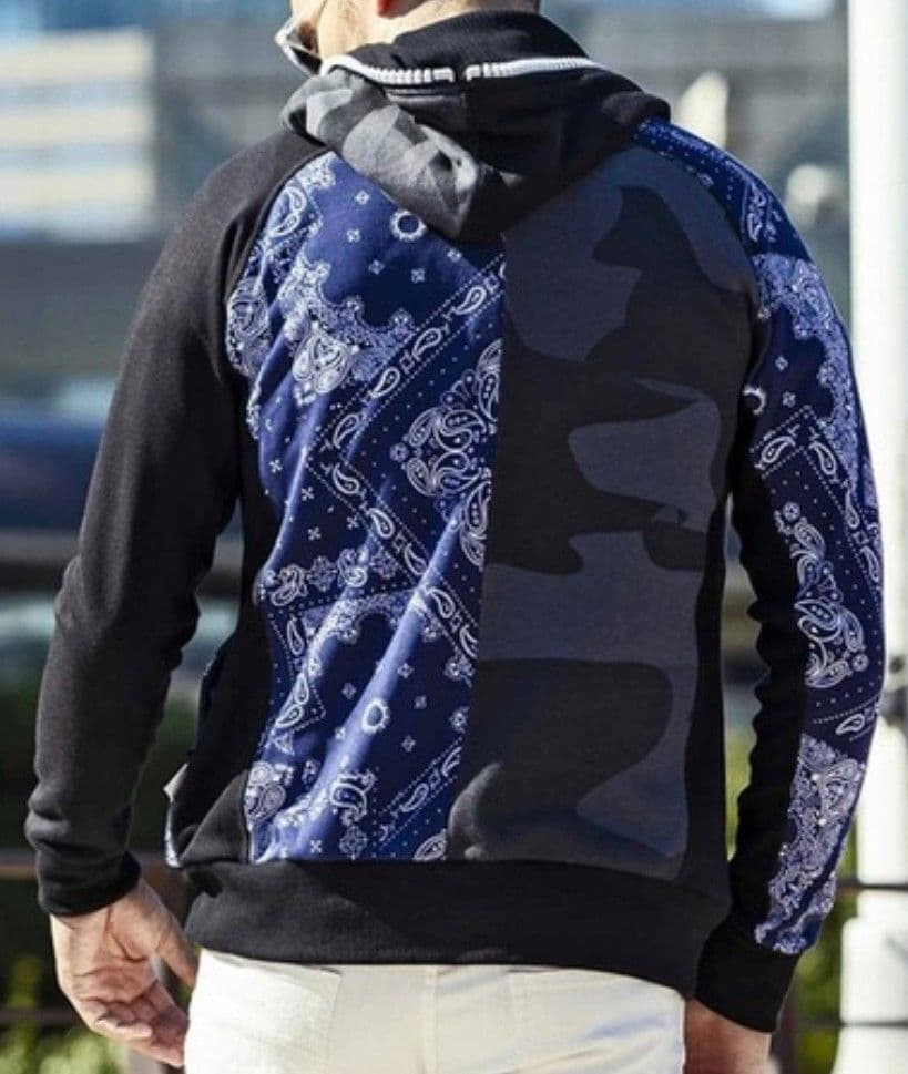 ア*ん様 新品 1PIU1UGUALE3 RELAX カモ×ペイズリー スウェッ