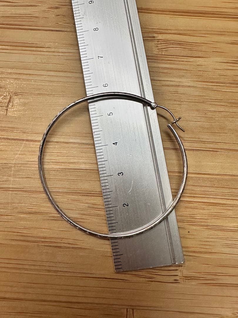 ヴァンドーム青山 VENDOME AOYAMAフープピアス　シルバー色