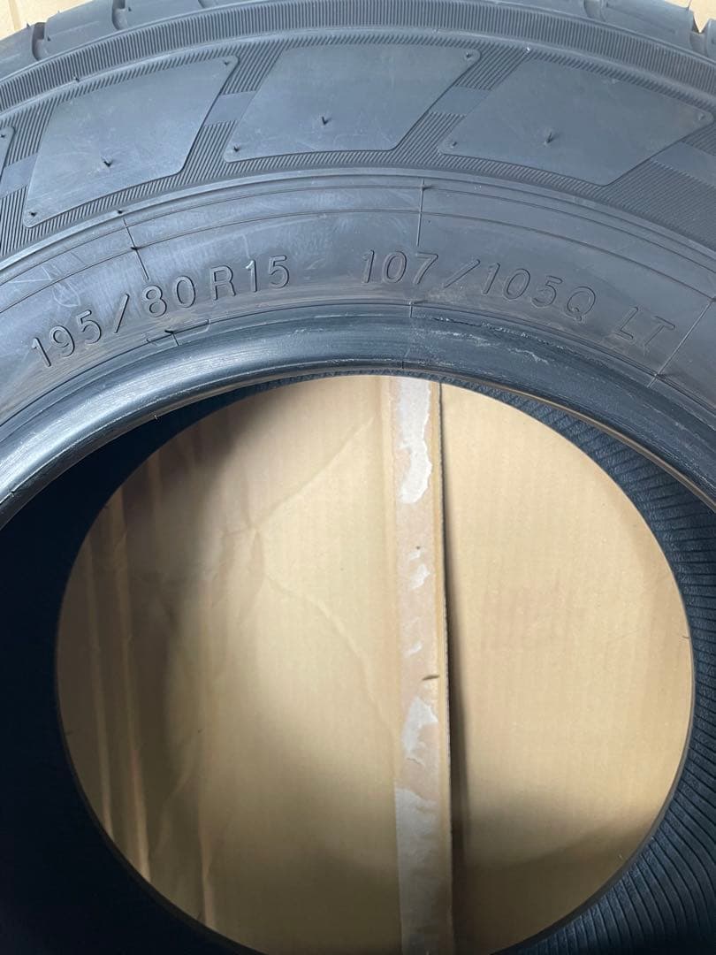 ハイエース　キャラバン用 195/80R15 夏タイヤ 2024年製