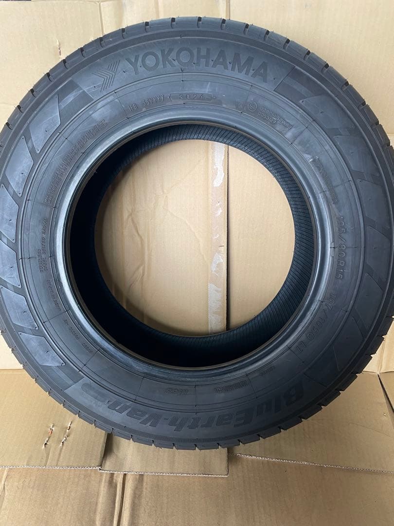 ハイエース　キャラバン用 195/80R15 夏タイヤ 2024年製