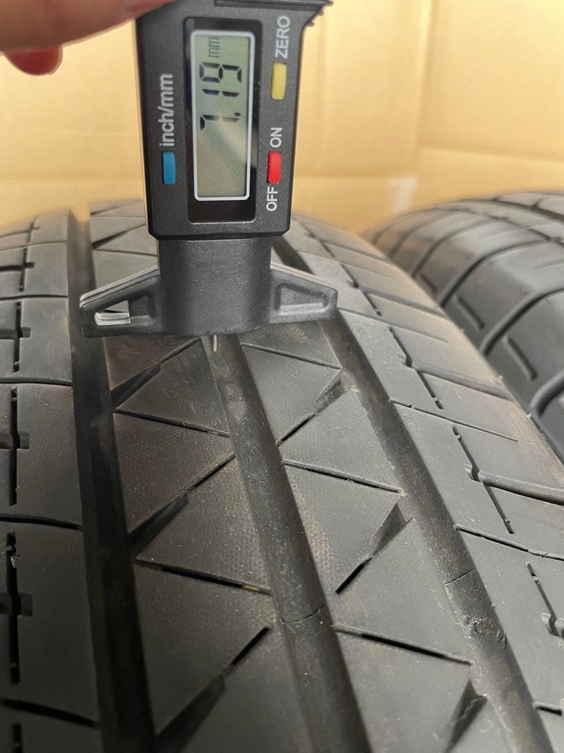 ハイエース　キャラバン用 195/80R15 夏タイヤ 2024年製