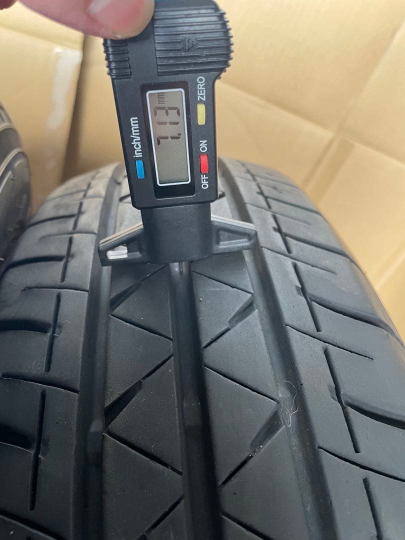 ハイエース　キャラバン用 195/80R15 夏タイヤ 2024年製