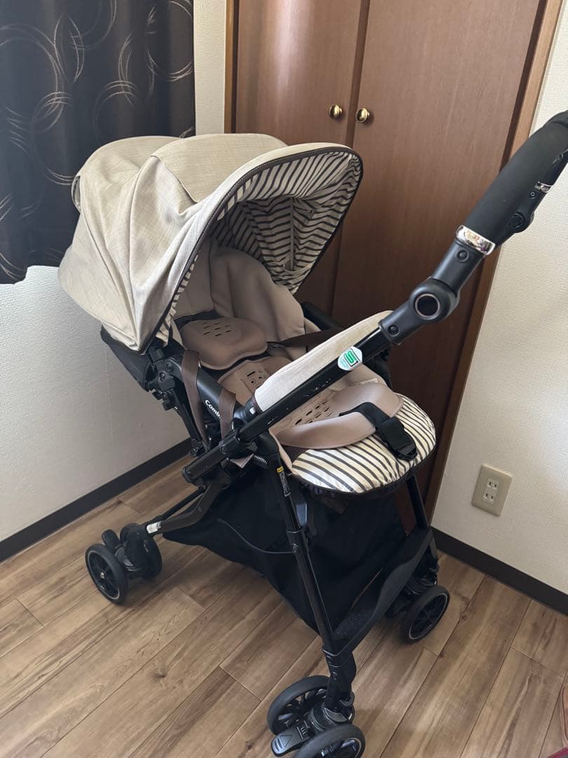 Combi ベビーカー ベージュ　黒　ストライプ スゴカル α 4 キャス