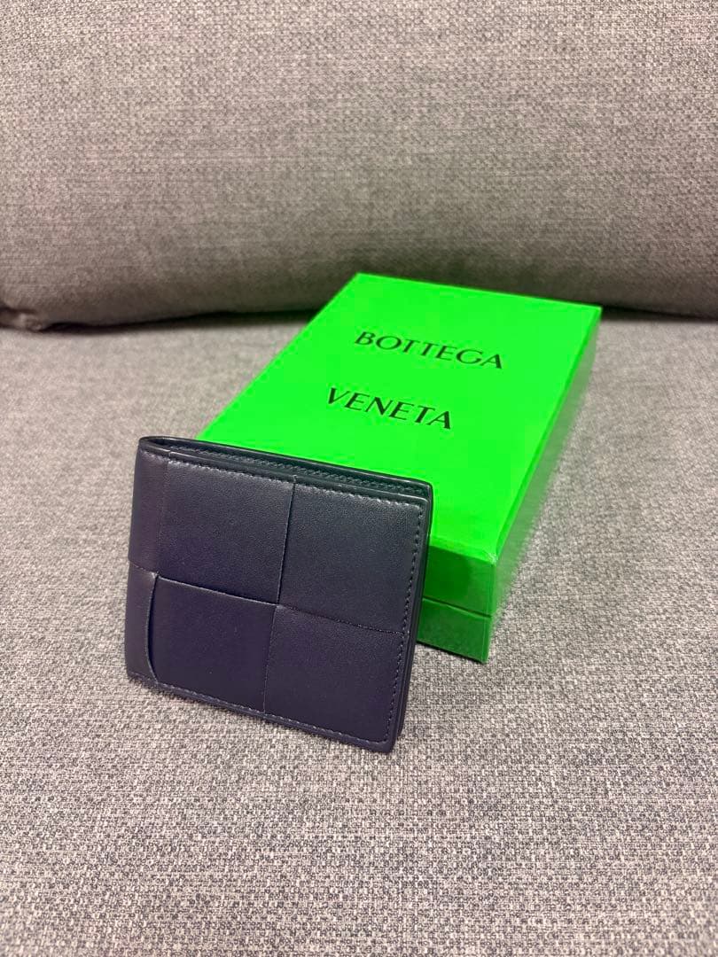 BOTTEGA VENETA ボッテガ ヴェネタ カセット レザー 二つ折り財布