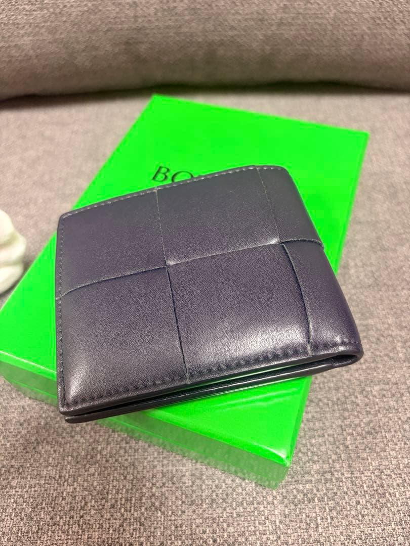 BOTTEGA VENETA ボッテガ ヴェネタ カセット レザー 二つ折り財布