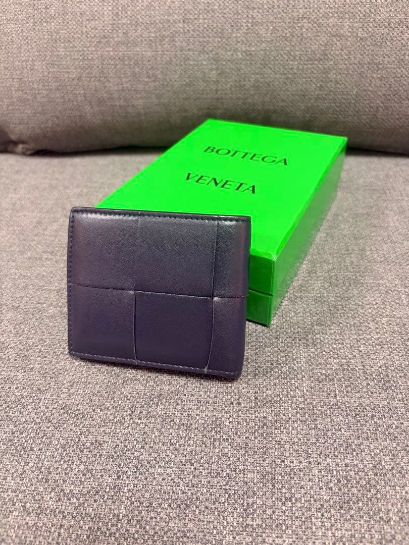 BOTTEGA VENETA ボッテガ ヴェネタ カセット レザー 二つ折り財布