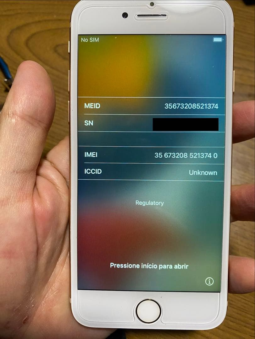 お*り様 Apple iPhone 8 64GB ゴールド　バッテリー交換済10