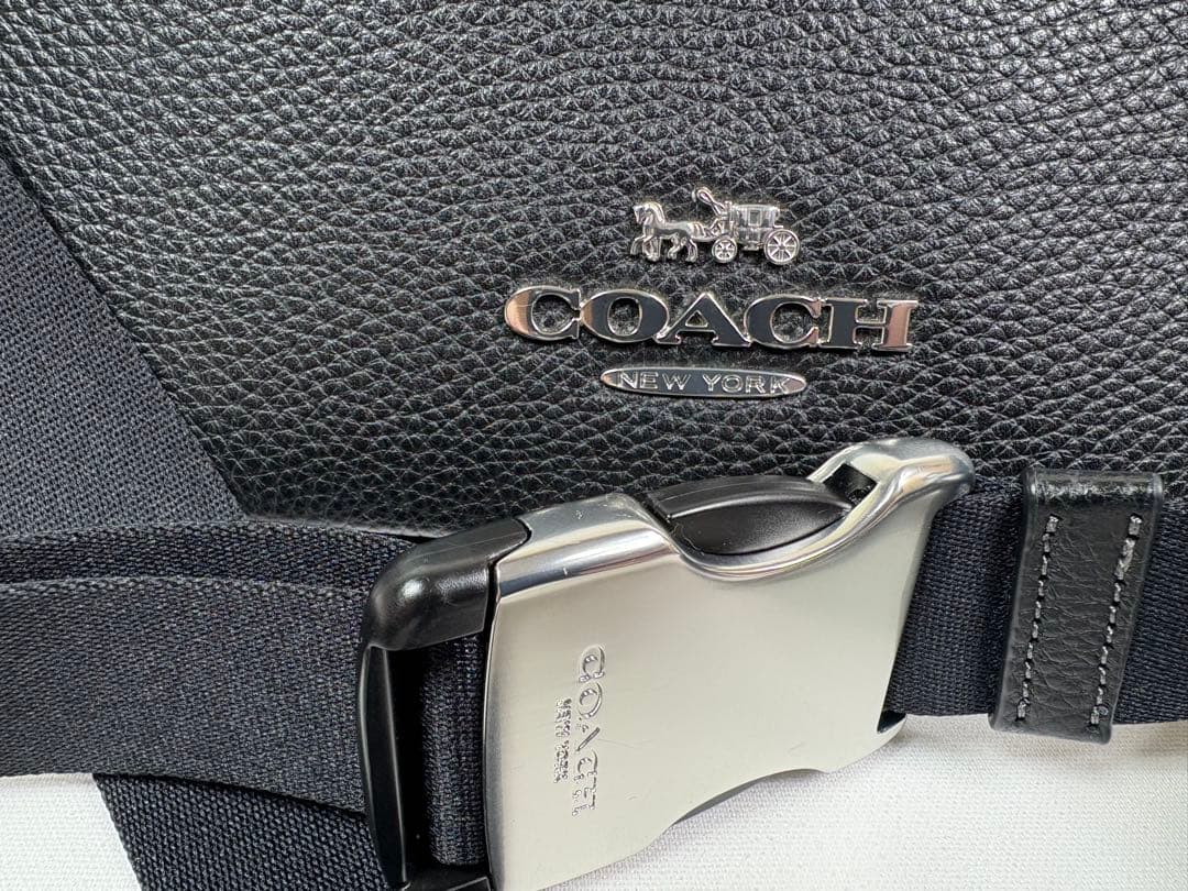 【中古美品】コーチ CJ507 エリアス ボディバッグ ポーチ付　メンズ レザー