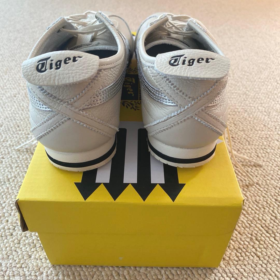 未使用に近い美品破格Onitsuka Tiger MEXICO66SDスニーカー