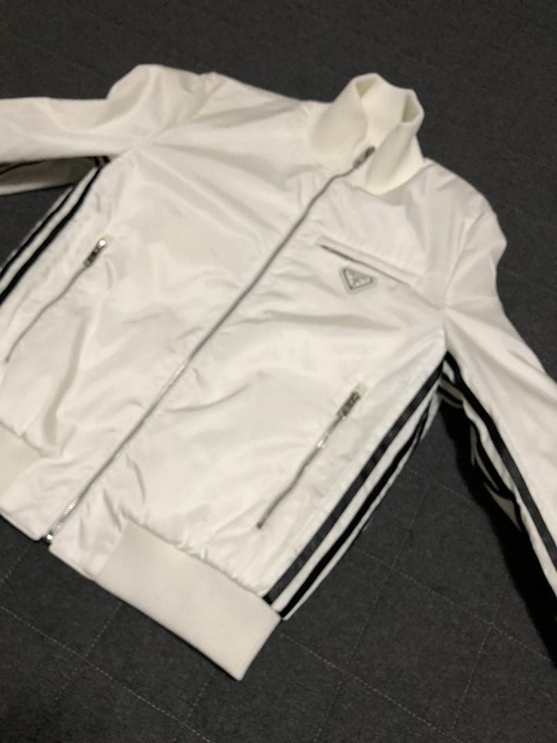 PRADA adidas RE-NYLON ジップジャケット プレート3本ライン