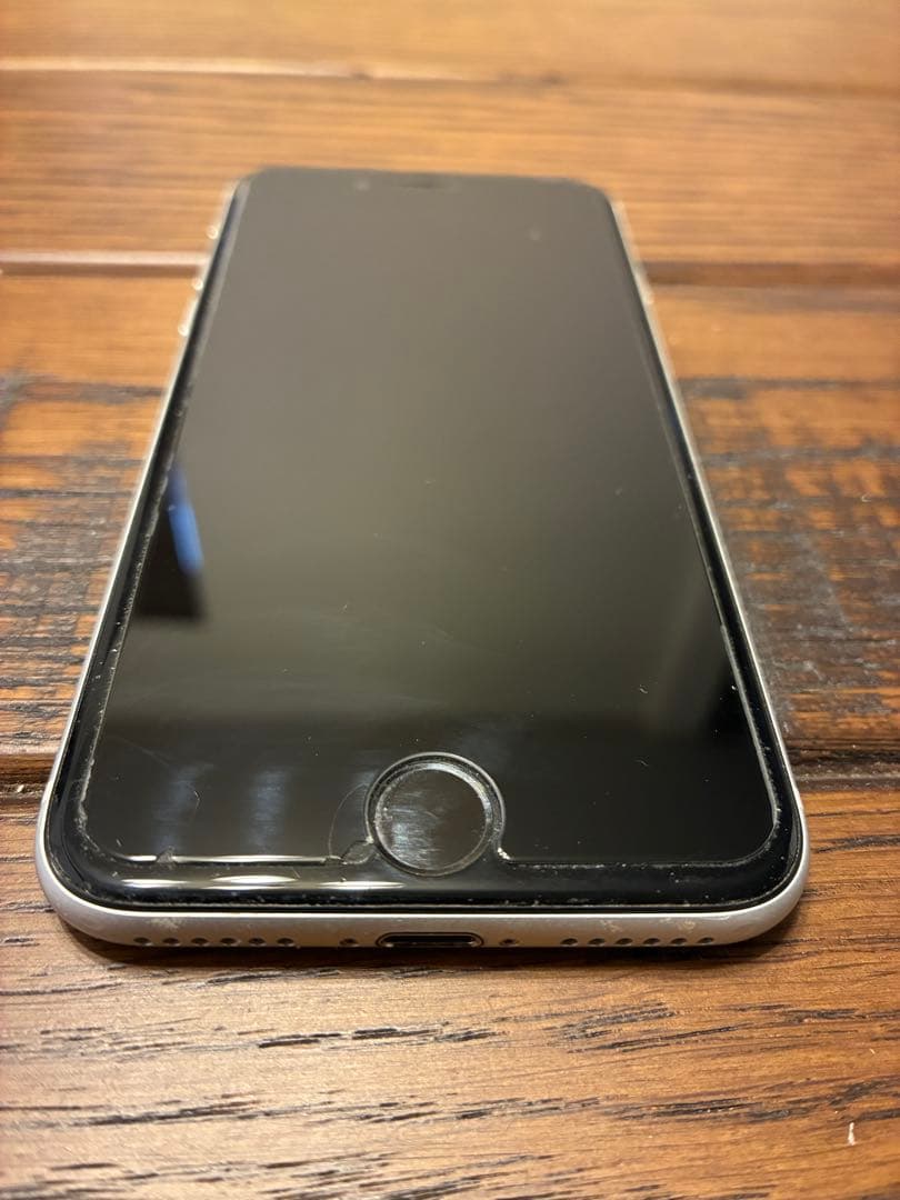 iPhone SE2 本体 美品 カバー&ゴリラガラス付