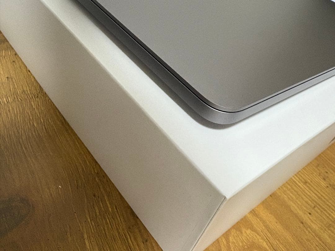 Apple MacBook Pro 13-inch M1 2020 本体 外箱付